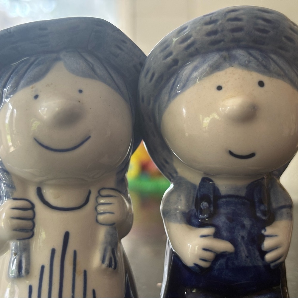 MCM Delft Salt and Pepper Shakers. Blue & White Dutch Couple. - Picture 2 of 7